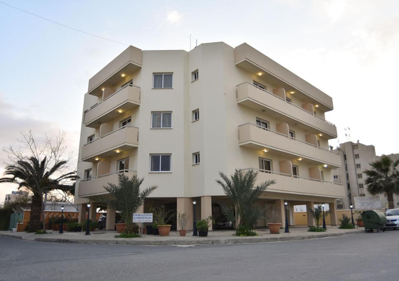 Elysso Apartments Larnaca Extérieur photo